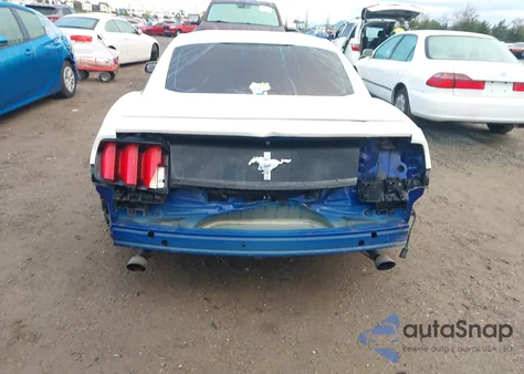 2016 Ford Mustang V6 z USA, uszkodzony, nr VIN 1FA6P8AM0G5209201
